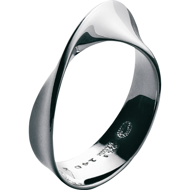 Möbius sterling silver ring for women | Georg Jensen