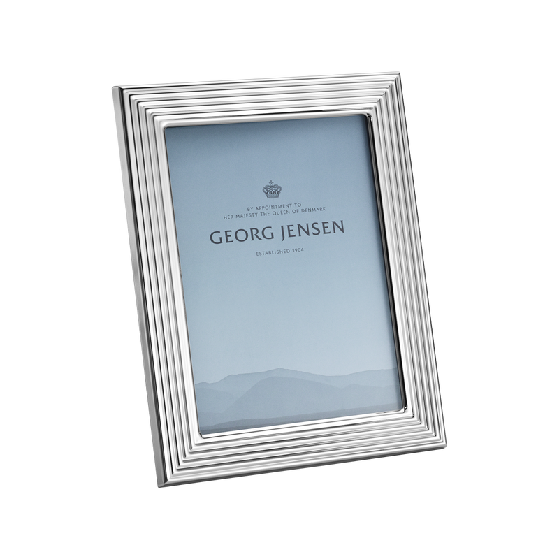 Georg Jensen Bernadotte Rahmen, Mittel in Design Inspiriert Von Sigvard Bernadotte in 13x18cm (7x10 In)